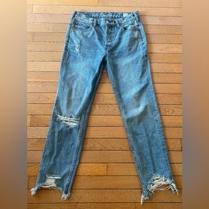 We The Free EUC Distressed Frayed hem Blue Jeans